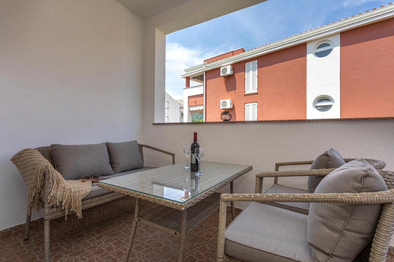 Apartments La Natalli Baska  Luaran gambar